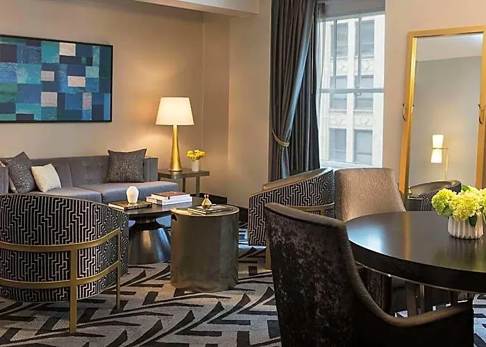 The Allegro Royal Sonesta Loop Hotel 4*